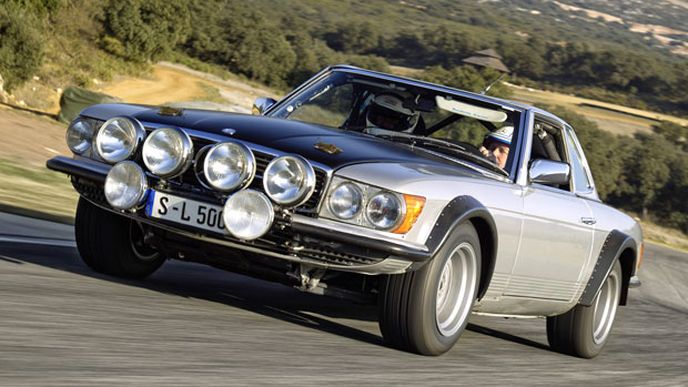 Mercedes-Benz SLC C107: Bizarní závoďák s automatem uměl vyhrávat Mercedes-Benz SLC C107: Bizarní závoďák s automatem uměl vyhrávat