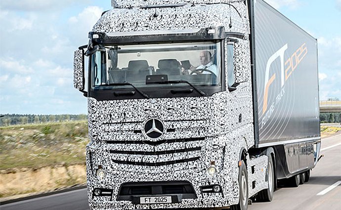 Daimler bude v USA testovat nákladní vozy bez řidiče