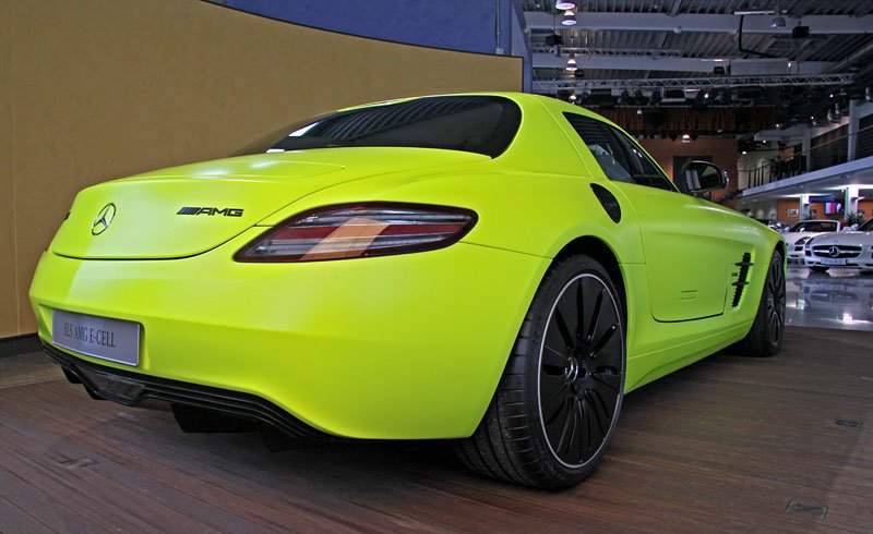 Mercedes-Benz SLS