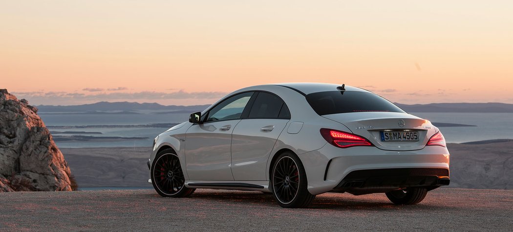 Mercedes-Benz CLA