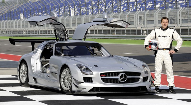 Mercedes-Benz SLS