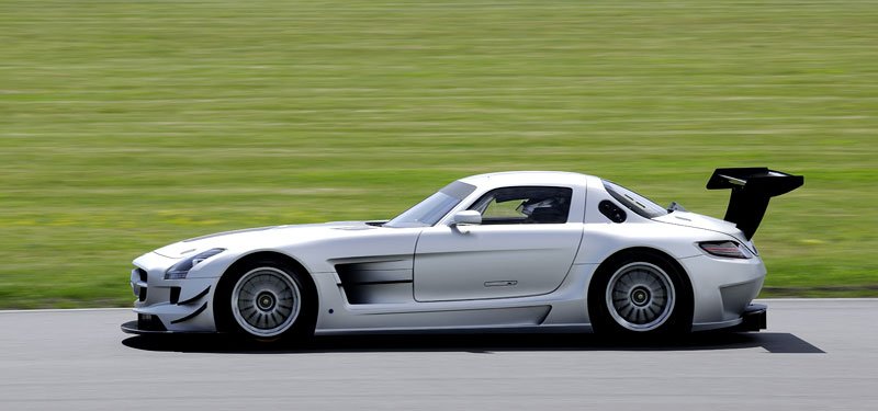 Mercedes-Benz SLS