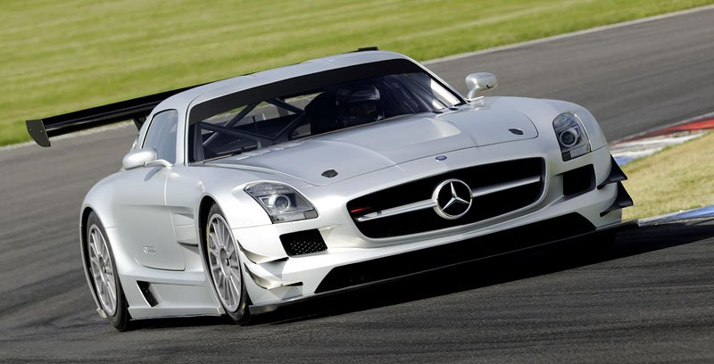 Mercedes-Benz SLS