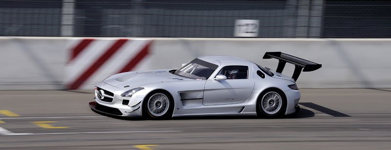 Mercedes-Benz SLS