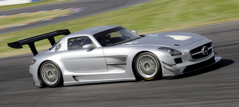 Mercedes-Benz SLS