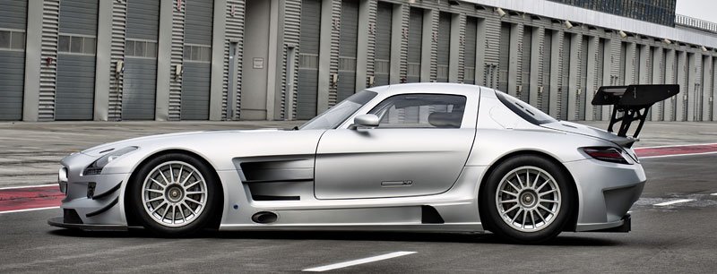 Mercedes-Benz SLS