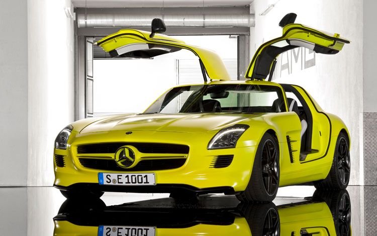 Mercedes-Benz SLS