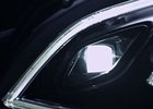 Modernizovaný Mercedes-Benz třídy E se začíná odhalovat (video)