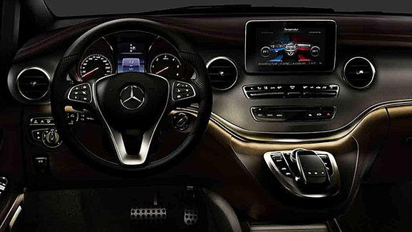 Mercedes-Benz V: První fotky interiéru nové generace Viana