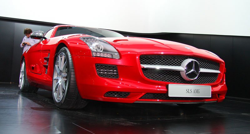 Mercedes-Benz SLS