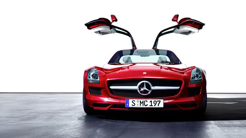 Mercedes-Benz SLS