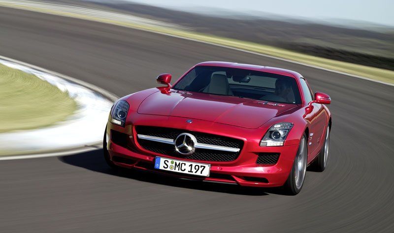 Mercedes-Benz SLS