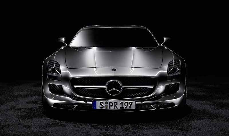 Mercedes-Benz SLS