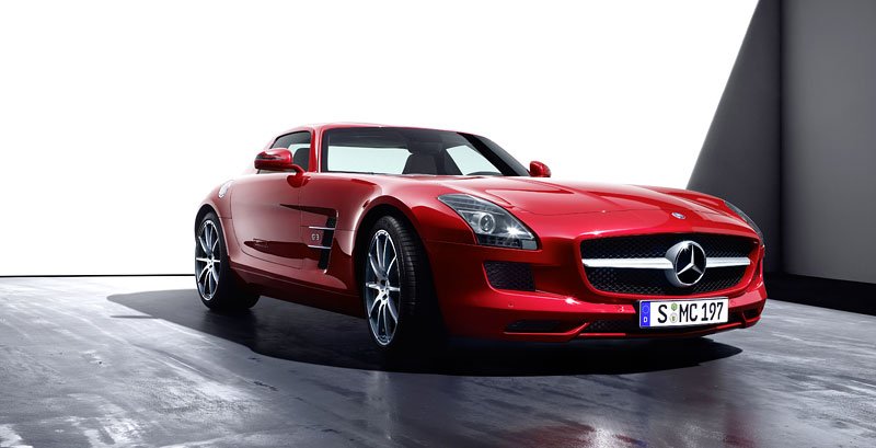 Mercedes-Benz SLS