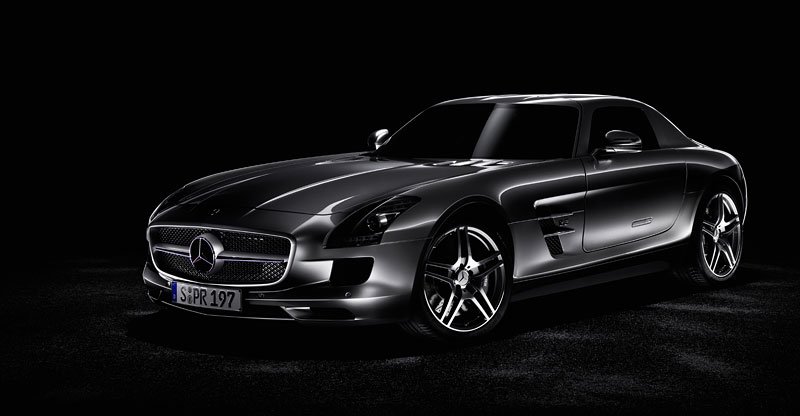 Mercedes-Benz SLS