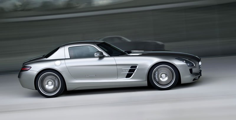 Mercedes-Benz SLS