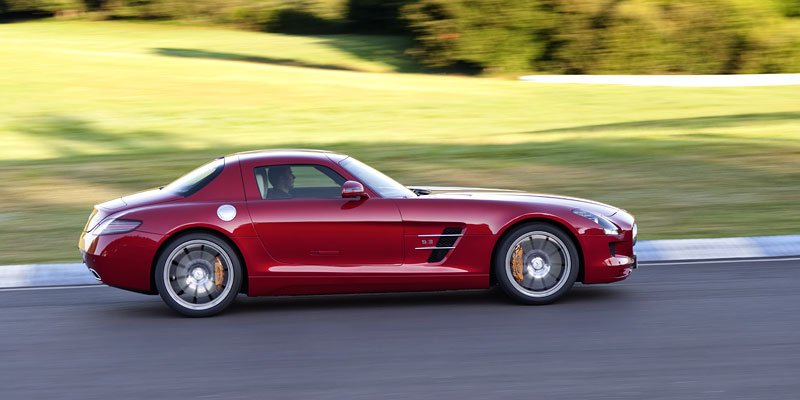 Mercedes-Benz SLS