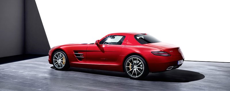 Mercedes-Benz SLS