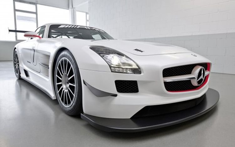 Mercedes-Benz SLS