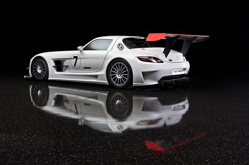 Mercedes-Benz SLS