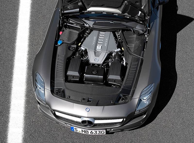 Mercedes-Benz SLS