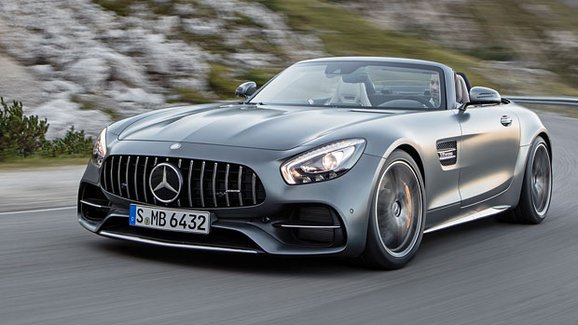 Mercedes-AMG GT C Roadster oficiálně. Otevřené superauto odhaluje svá tajemství