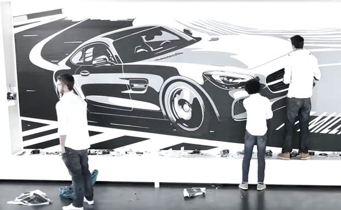 Video: Mercedes-Benz slaví 17 milionů fanoušků na facebooku