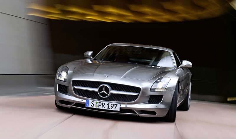 Mercedes-Benz SLS