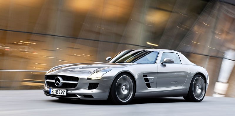 Mercedes-Benz SLS