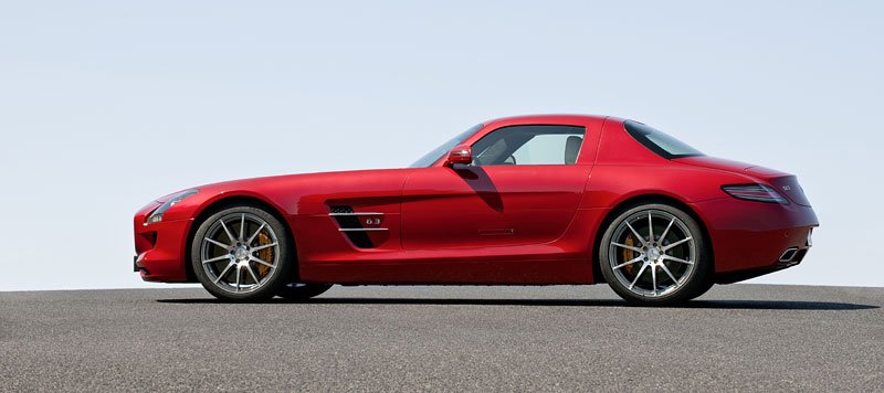 Mercedes-Benz SLS