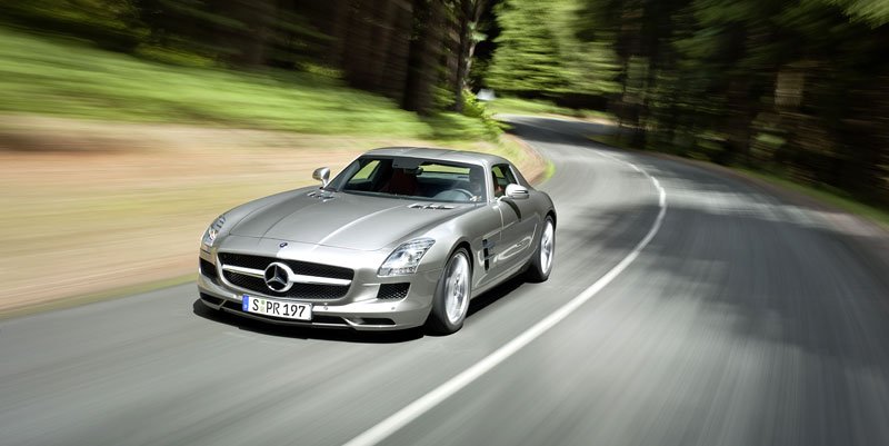 Mercedes-Benz SLS