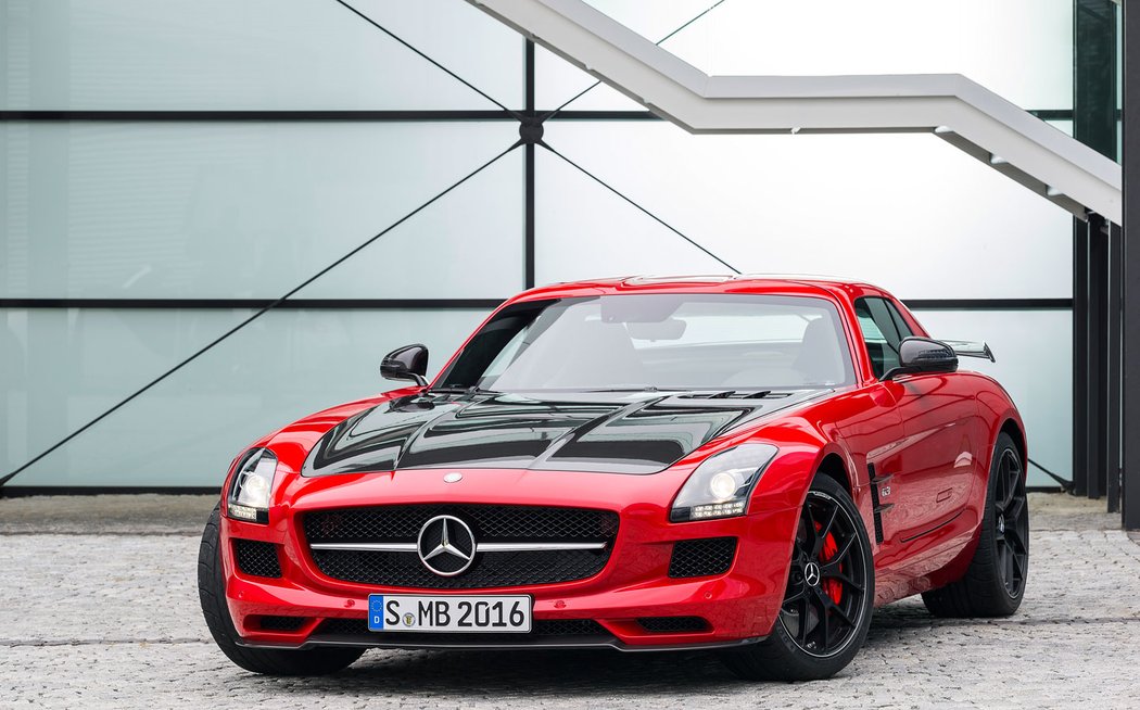 Mercedes-Benz SLS