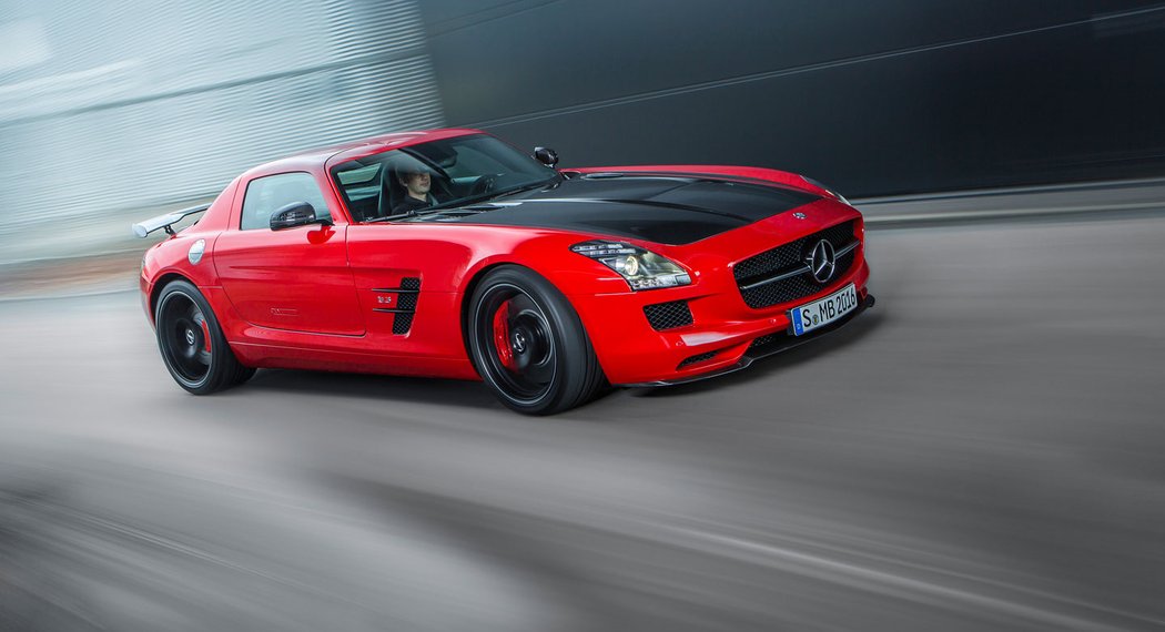 Mercedes-Benz SLS