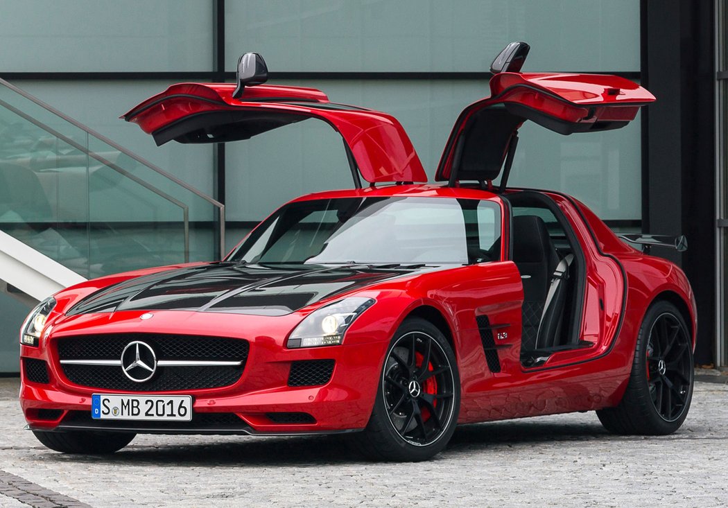 Mercedes-Benz SLS