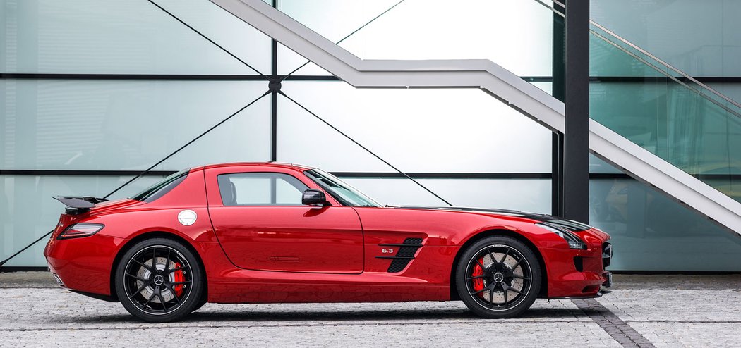 Mercedes-Benz SLS