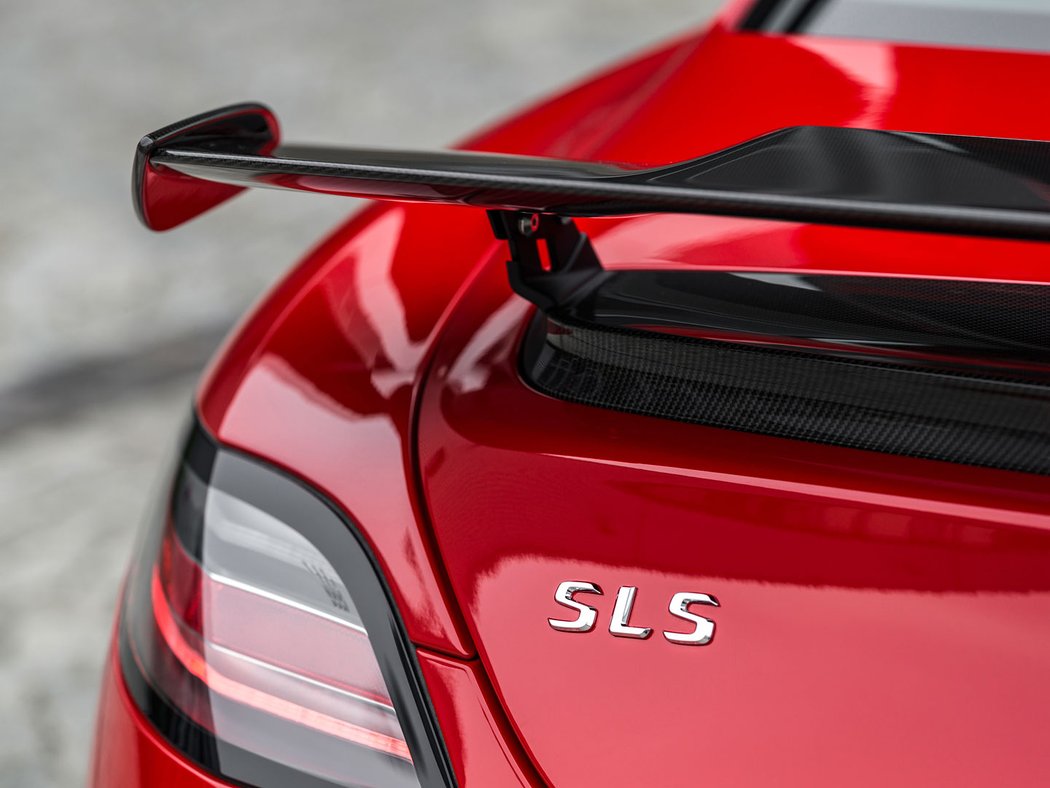 Mercedes-Benz SLS