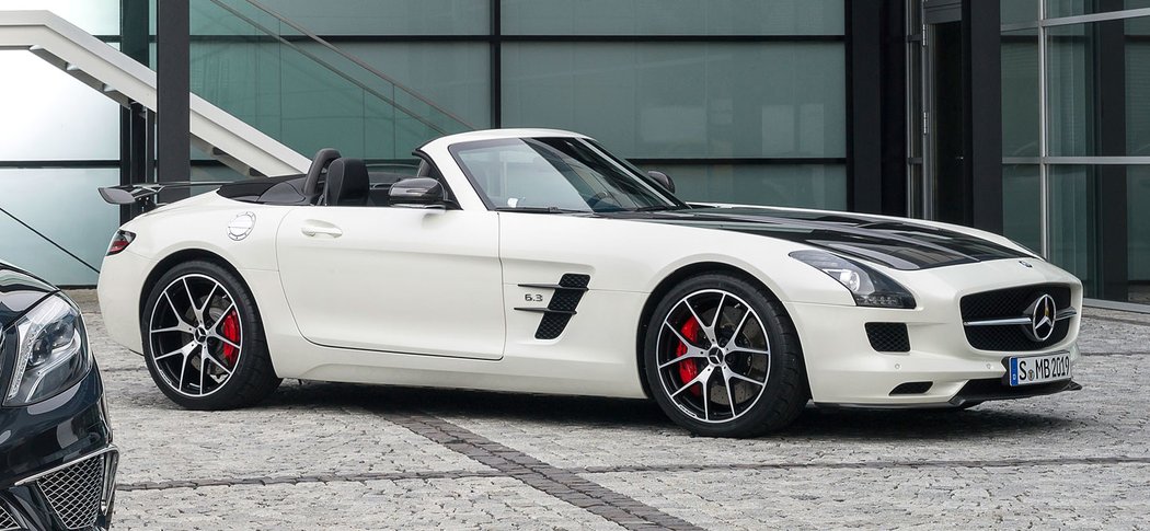 Mercedes-Benz SLS