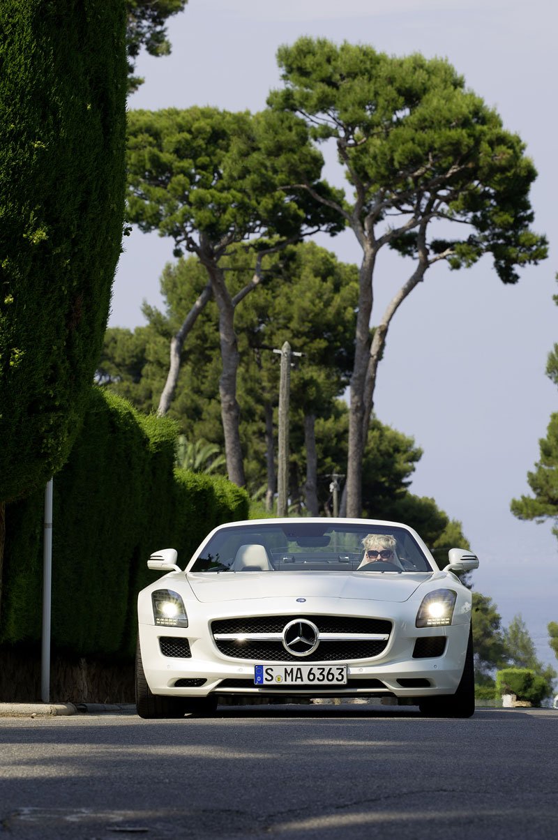 Mercedes-Benz SLS