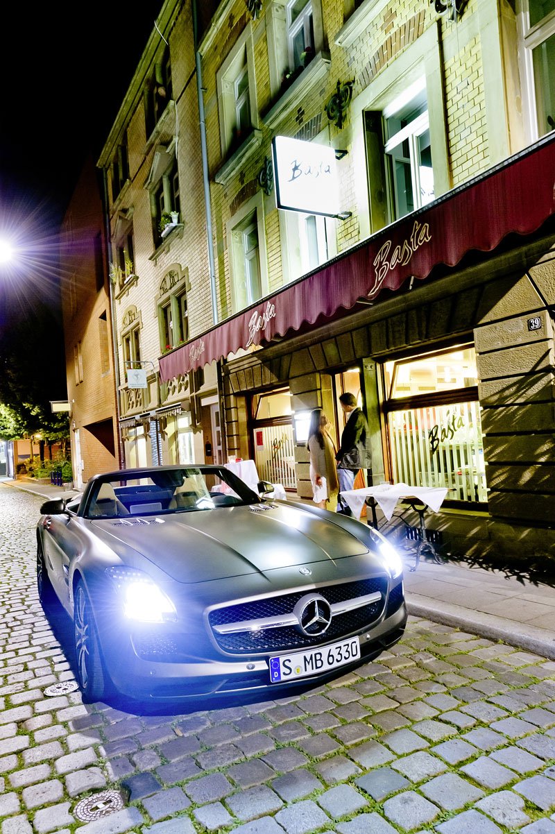 Mercedes-Benz SLS