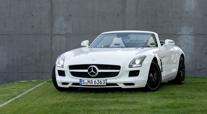 Mercedes-Benz SLS