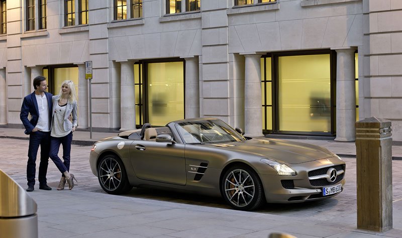 Mercedes-Benz SLS