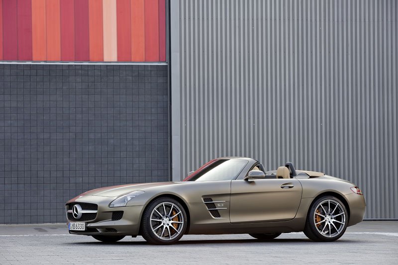 Mercedes-Benz SLS