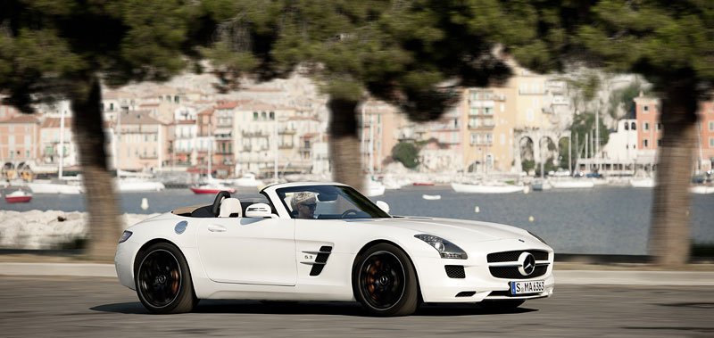 Mercedes-Benz SLS