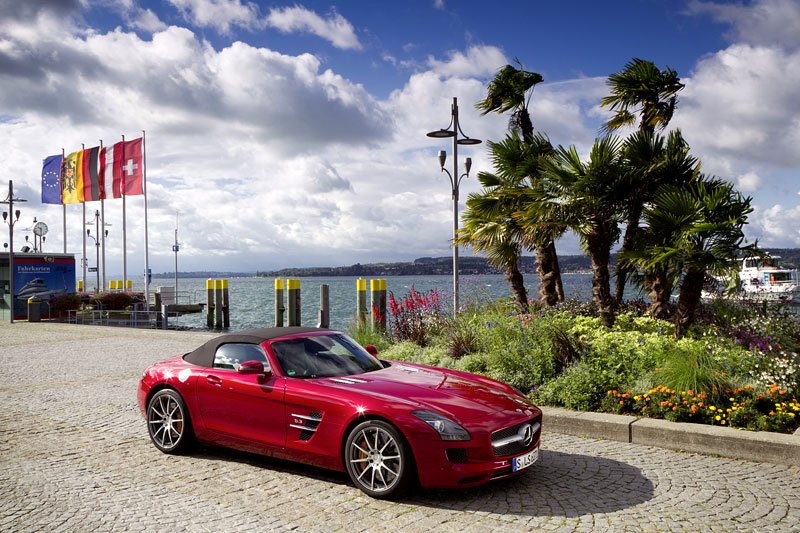 Mercedes-Benz SLS