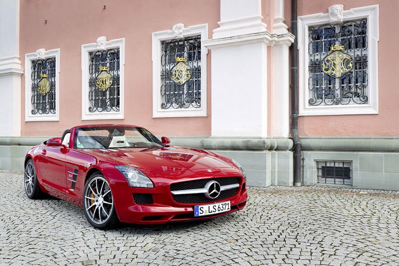 Mercedes-Benz SLS