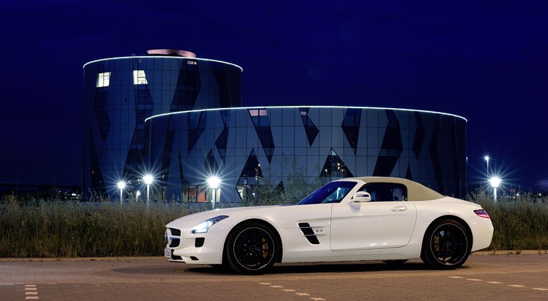 Mercedes-Benz SLS