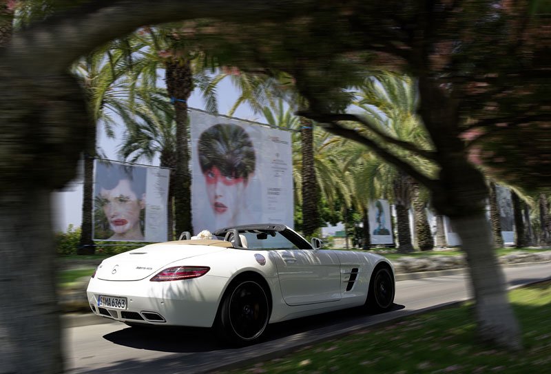 Mercedes-Benz SLS