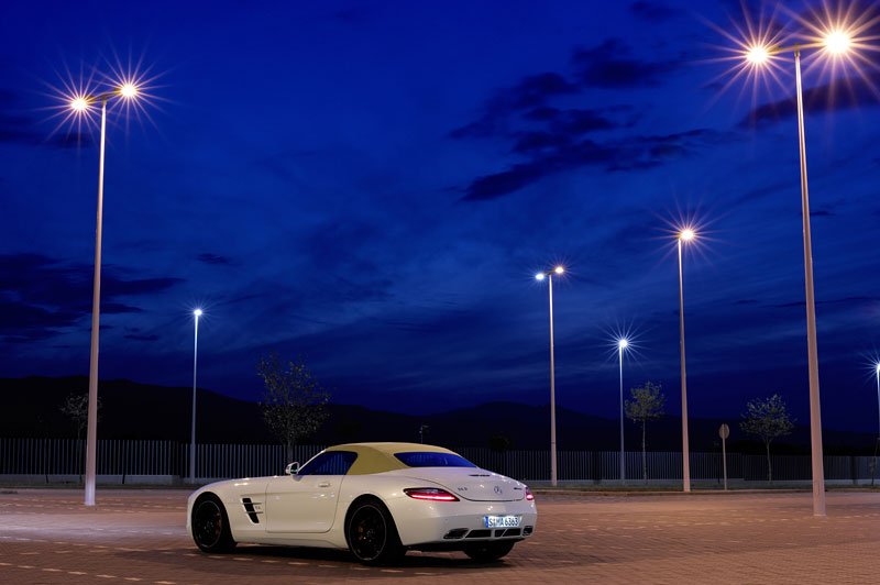 Mercedes-Benz SLS