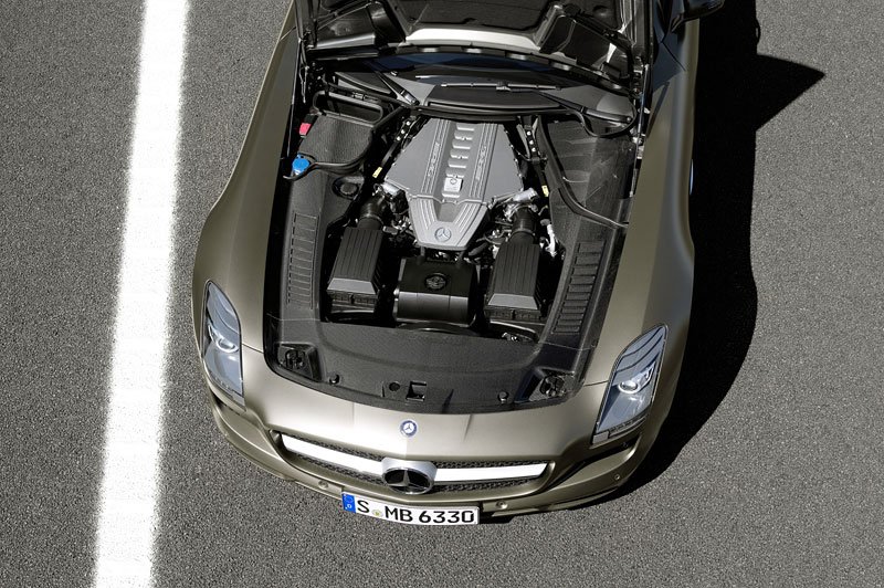 Mercedes-Benz SLS