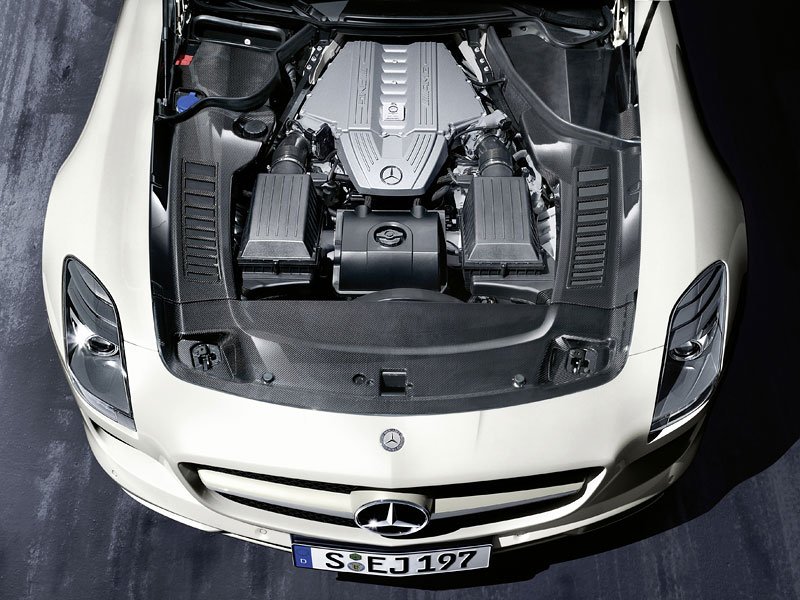 Mercedes-Benz SLS